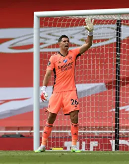 Arsenal's Emi Martinez in Action: A 2019-20 Premier League Showdown - Arsenal vs. Watford