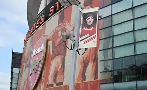 Arsenal's Emirates Stadium: A Sea of Flags for New York Red Bulls vs Paris Saint-Germain Emirates Cup Match