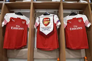 Arsenal's Europa League Preparation: Shirt and Pennant in Qarabag Changing Room (2018)