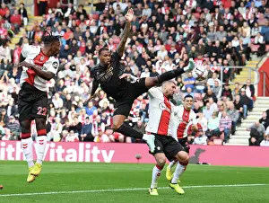 Arsenal's Gabreil Magalhaes Faces Off Against Southampton's Lyanco in Premier League Clash (2022-23)