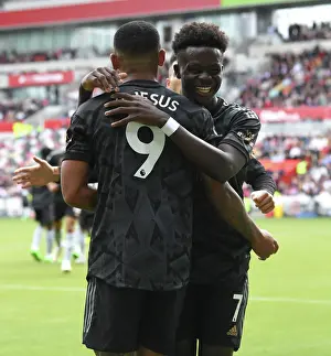 Arsenal's Gabriel Jesus and Bukayo Saka Celebrate Second Goal in Brentford Victory (2022-23 Premier League)