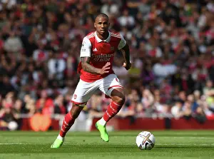 Arsenal's Gabriel Magalhaes Faces Off Against Tottenham in the 2022-23 Premier League Battle