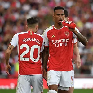 Arsenal's Gabriel Magalhaes Gears Up for Arsenal v Manchester City Clash (2023-24)