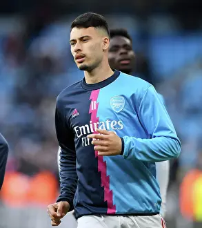 Arsenal's Gabriel Martinelli Warms Up Ahead of Manchester City Showdown - Premier League 2022-23