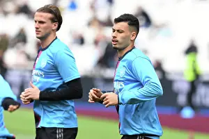 Arsenal's Gabriel Martinelli Warms Up Ahead of West Ham Clash (2022-23)