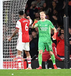 Arsenal's Gabriel and Ramsdale in Action: Arsenal vs. Aston Villa, Premier League 2021-22