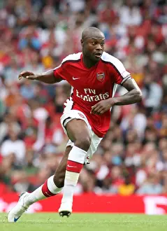 Arsenal V Real Madrid Prints: Arsenal's Gallas Secures Victory: Arsenal 1-0 Real Madrid, Emirates Cup 2008