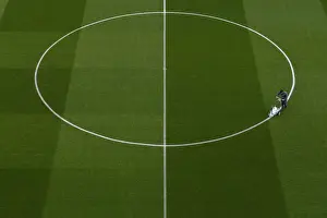 Arsenal V Manchester United FA Cup 2018-19 Prints: Arsenal's Groundsman: Battle Preparation at Emirates Stadium for Arsenal vs Manchester United (FA Cup)