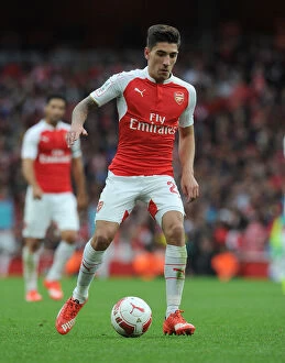 Images Dated 26th July 2015: Arsenal's Hector Bellerin in Action at Emirates Cup 2015/16 vs VfL Wolfsburg