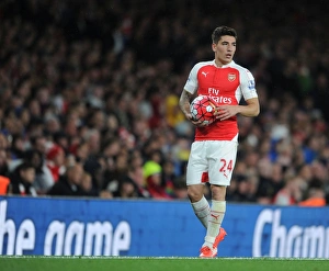 Arsenal's Hector Bellerin in Action Against Liverpool, 2015/16 Premier League