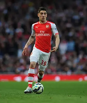 Arsenal's Hector Bellerin in Action Against Swansea City (2014/15)