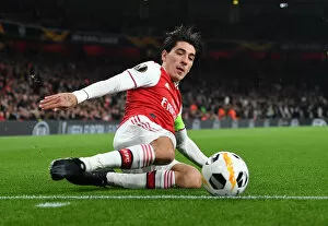 Images Dated 24th October 2019: Arsenal's Hector Bellerin in Action against Vitoria Guimaraes in UEFA Europa League Group Stage