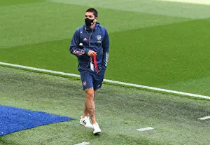 Arsenal's Hector Bellerin Arrives at Brighton & Hove Albion Stadium for Premier League Clash (2020)