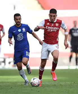 Arsenal's Hector Bellerin Breaks Past Chelsea's Pedro in Empty FA Cup Final