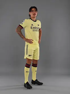Arsenal's Hector Bellerin Gears Up for 2021-22 Season at London Colney Training Ground