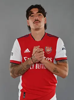 Arsenal's Hector Bellerin Gears Up for 2021-22 Season at London Colney Training Ground