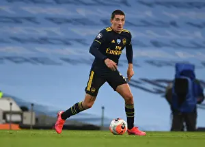 Arsenal's Hector Bellerin Goes Head-to-Head with Manchester City in Premier League Battle