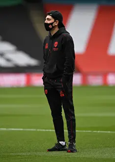 Arsenal V Tottenham Hotspur 2020-21 Prints: Arsenal's Hector Bellerin: Pre-Match Intensity Ahead of Arsenal vs. Tottenham Showdown