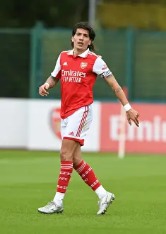 Arsenal's Hector Bellerin in Pre-Season Action: Arsenal vs Ipswich Town (2022)