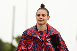 Arsenal Women V Aston Villa 2021-22 Prints: Arsenal's Hermione Cull's Dramatic Arrival: Arsenal Women vs