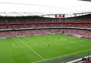 Images Dated 3rd August 2008: Arsenal's Historic 1:0 Victory over Real Madrid at Emirates Stadium