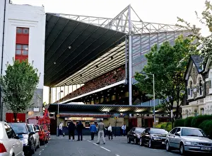 Arsenal's Historic 7-0 Victory: A Dominant Performance Against Everton at Highbury, 2005
