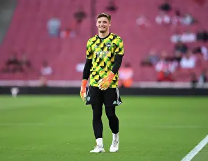 Arsenal's Hubert Graczyk: Focused Pre-Match Routine at Emirates Stadium (Arsenal vs Aston Villa, Premier League 2022-23)