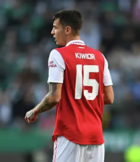 Arsenal's Jakub Kiwior Clashes with Sporting CP in Europa League Battle