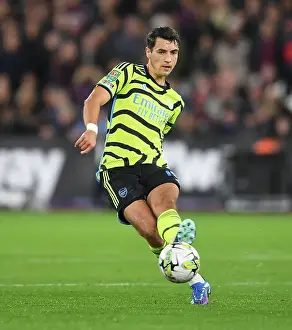 Arsenal's Jakub Kiwior Stands Firm in Carabao Cup Battle Against West Ham