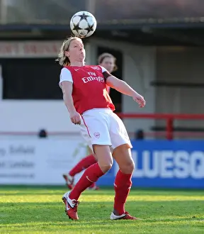 Arsenal's Jayne Ludlow Celebrates in UEFA Champions League Victory over Rayo Vallecano (5-1)