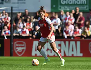 Arsenal's Jennifer Beattie in Action: Arsenal Women vs. Aston Villa (2022-23 FA WSL)