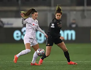 FC Zurich Frauen V Arsenal Women 2022-23 Prints: Arsenal's Jennifer Beattie Closes In on FC Zurich's Seraina Piubel in UEFA Champions League Action