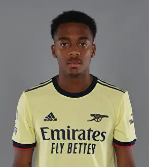Arsenal's Joe Willock Kicks Off New Season at Training Ground