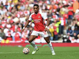 Arsenal's Jurrien Timber in Action: 2023-24 Premier League Opener vs. Nottingham Forest