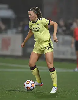 Arsenal's Katie McCabe Battles for Possession in UEFA Women's Champions League Clash against HB Koge