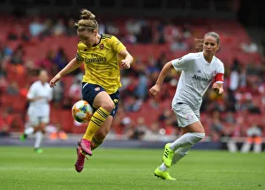 Arsenal's Kim Little in Action: Arsenal Women vs. FC Bayern Munich at Emirates Cup