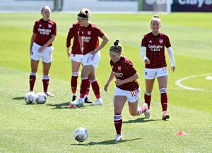 Images Dated 25th April 2021: Arsenal's Kim Little: Focused at Empty Meadow Park Before FA WSL Match (2021)