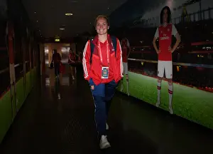 Arsenal's Kim Little Gears Up for Emirates Cup Clash Against FC Bayern Munich