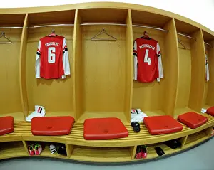 Arsenal V Bayern Munich 2013-14 Prints: Arsenal's Koscielny and Mertesacker: Preparing for Battle against Bayern Munich in the Champions League