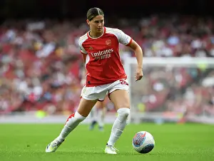 Arsenal's Kyra Cooney-Cross Stands Out in Barclays WSL Showdown Against Liverpool at Emirates Stadium