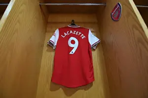 Arsenal's Lacazette Prepares for Southampton Clash in Emirates Stadium
