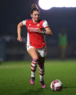 Arsenal Women v Reading Women 2021-22 Collection: Arsenal's Laura Wienroither in Action: Arsenal Women vs Reading Women, FA WSL Match, 2021-22