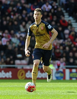 Arsenal's Laurent Koscielny in Action: Sunderland vs. Arsenal (2015-16 Premier League)