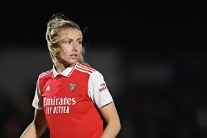 Arsenal's Leah Williamson in Action: Arsenal Women vs. Reading (FA Women's Super League 2022-23)