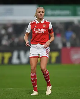 Arsenal's Leah Williamson in Action: Arsenal Women vs Everton Women (FA Women's Super League 2022-23)