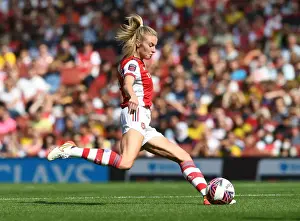Arsenal's Leah Williamson in Action: FA WSL 2021-22 - Arsenal Women vs. Chelsea Women at Emirates Stadium