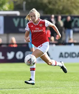 Arsenal's Leah Williamson vs. West Ham's Kate Longhurst: A Battle in the WSL