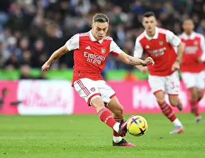 Arsenal's Leandro Trossard Faces Off Against Leicester City in Premier League Clash