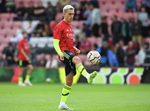 AFC Bournemouth V Arsenal 2023-24 Prints: Arsenal's Leandro Trossard Warming Up Ahead of AFC Bournemouth Clash (2023-24 Premier League)