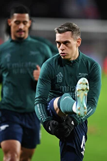 Images Dated 12th December 2023: Arsenal's Leandro Trossard Warming Up Ahead of PSV Eindhoven Clash in 2023-24 UEFA Champions League